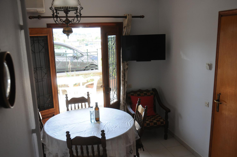 Dining Room 8