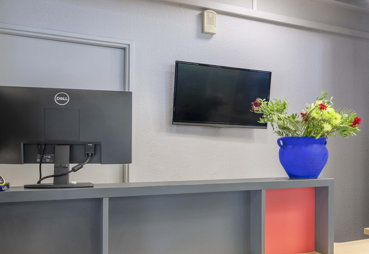 Public Area 2, B&B Hotel Toulon Ollioules, Var