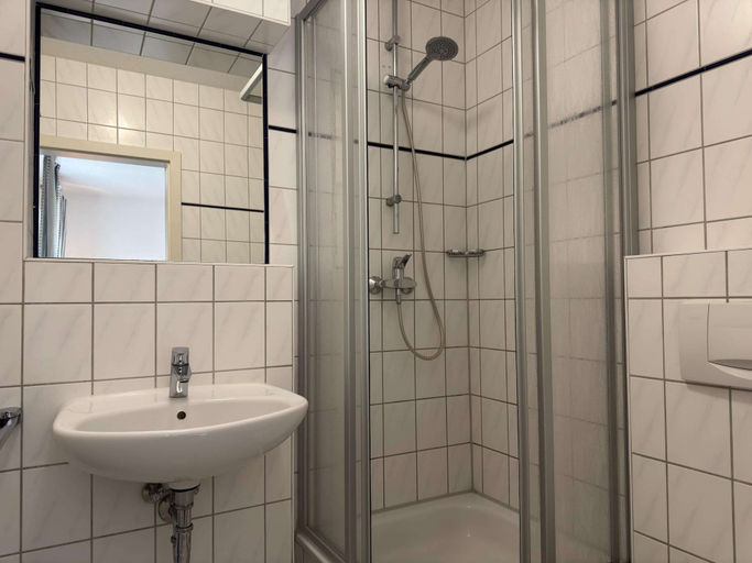 Bathroom 3, Ferienwohnung in Zingst mit Terrasse, Vorpommern-Rügen
