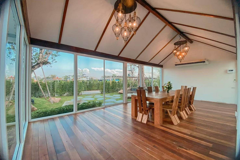 Dining Room 23