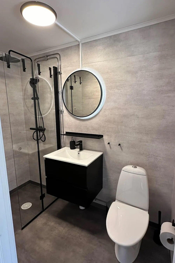 Bathroom 5, Perchlodge, Mönsterås