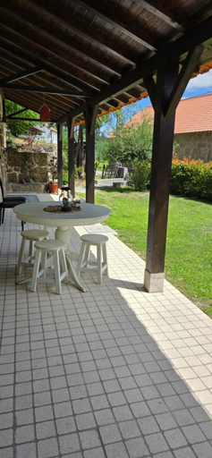 Food & Drinks 5, Rustic Retreat-Country House, Tondela