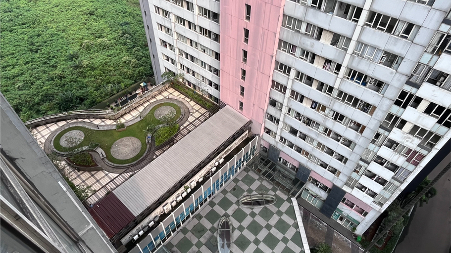 Exterior & Views, Well Designed and Comfortable 3BR Nifarro Park Apartment By Travelio, Jakarta Selatan