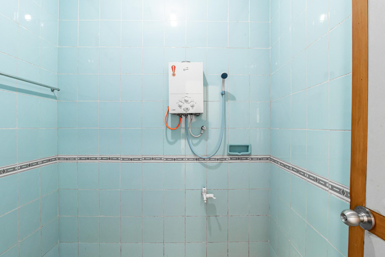 Bathroom 27