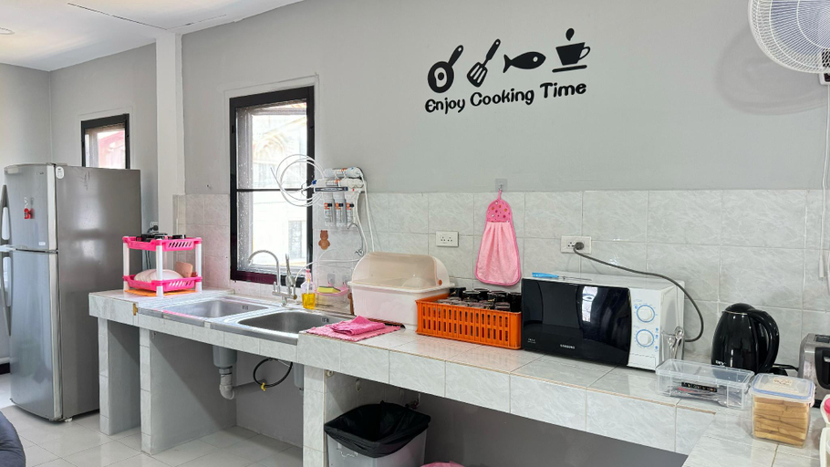 Dining Room 9