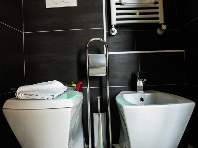 Bathroom 4, Roma Veneto Relais, Rome
