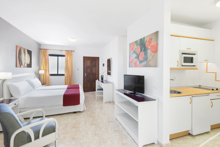 Bedroom 4, Elba Lucia Sport & Suite Hotel, Las Palmas