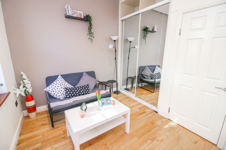 Living area, Studio Flat near Liverpool Street, London