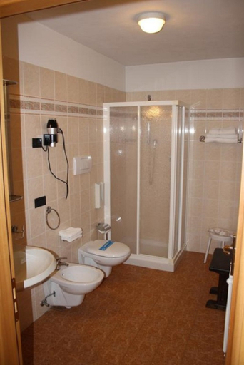 Bathroom, Hotel La Locanda, Trento