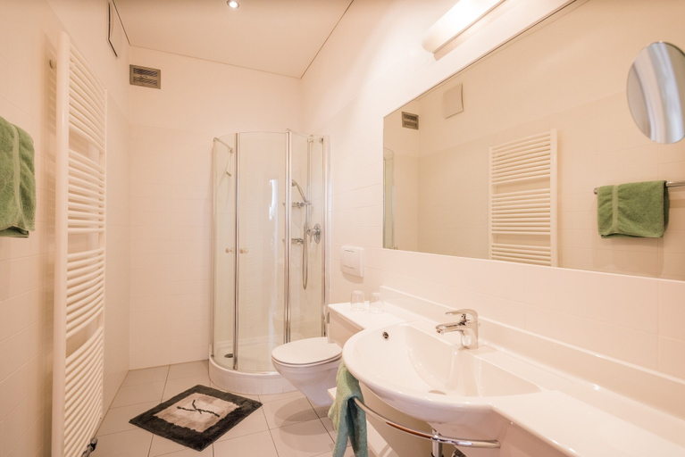 Bathroom 5, paloria apartments & sport, Bolzano