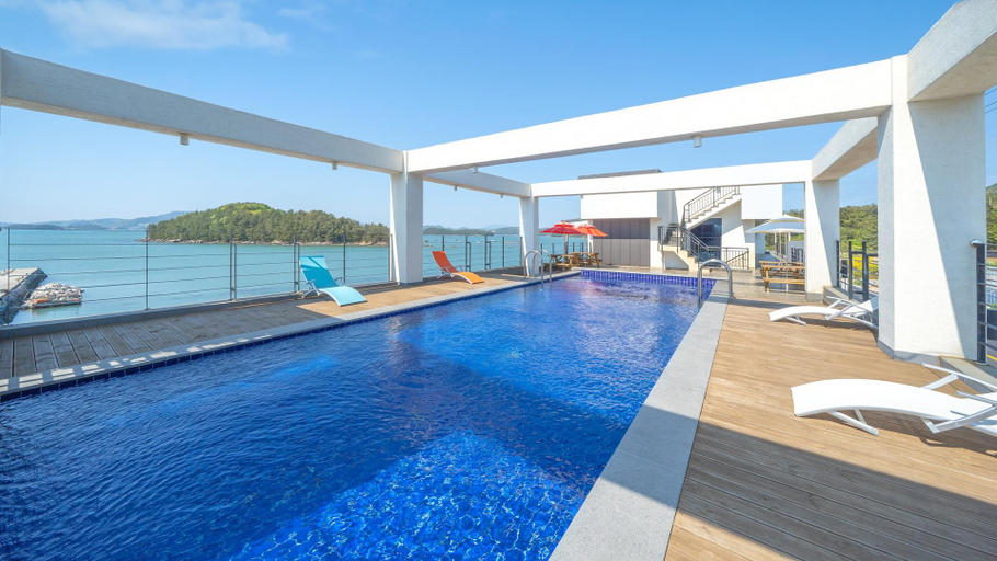 Sport & Beauty 2, Yeosu Ulala Pension, Yeosu