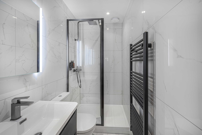 Bathroom 5, Rooms at the Vault, Derbyshire