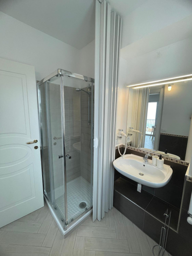Bathroom 3, Pollina Suites & Apartments, Palermo