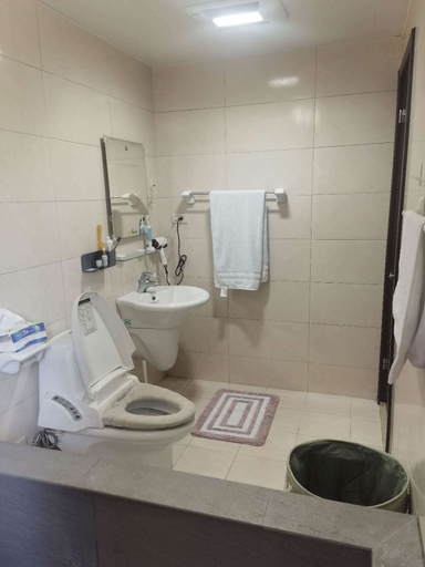 Bathroom 3, Comfort & Convenience Your Life Escape, New Taipei City