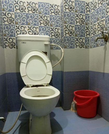 Bathroom 4, Sanskriti Paying Guest House, Varanasi