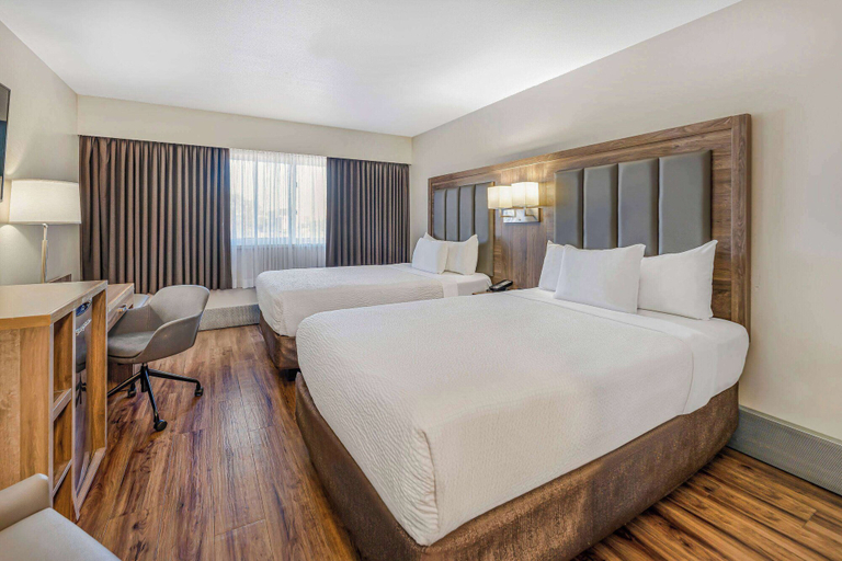 Bedroom 3, Days Inn by Wyndham Victoria On The Harbour, Capital