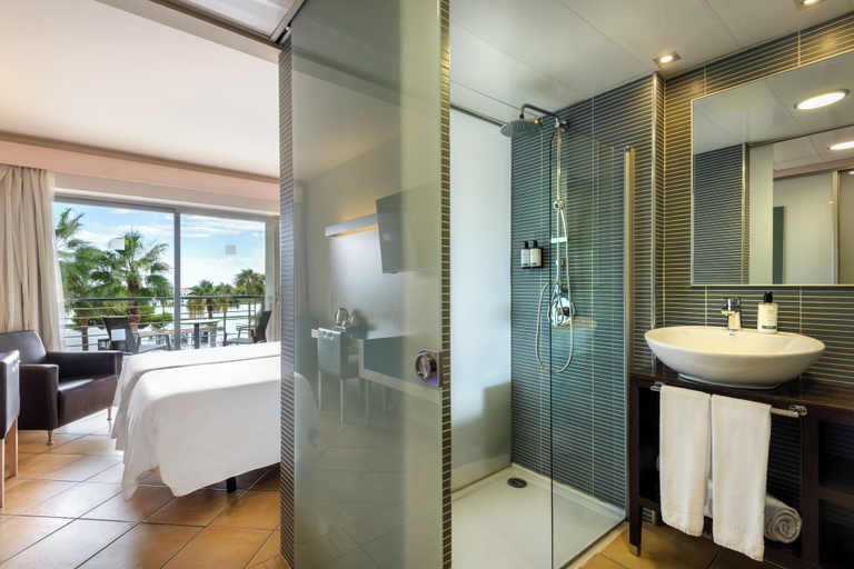 Bathroom 5, Occidental Menorca, Baleares