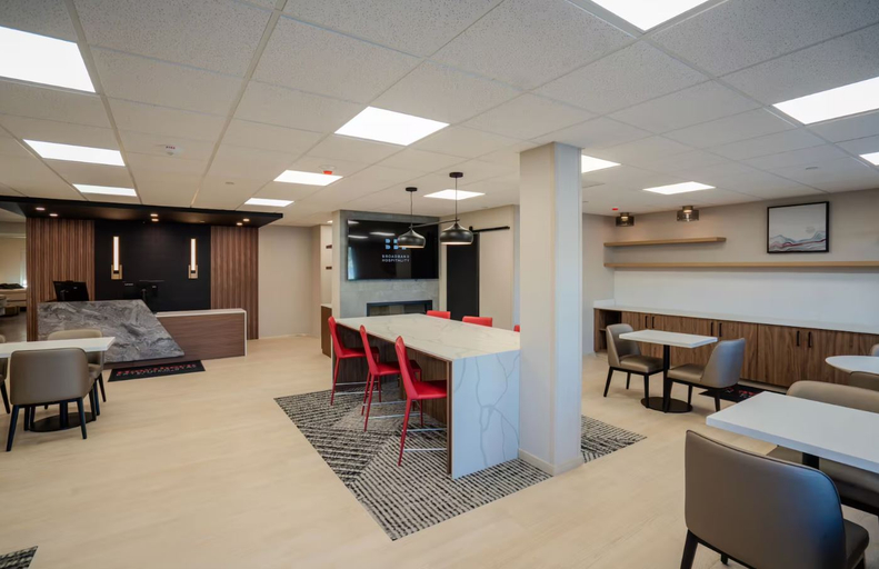 Public Area 2, Hawthorn Extended Stay By Wyndham Alpine, Lincoln