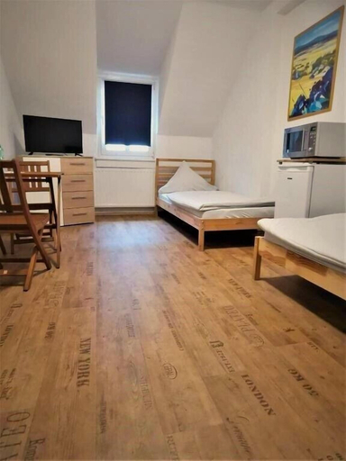 Bedroom 3, Hotel-Pension zum Hirsch, Main-Taunus-Kreis