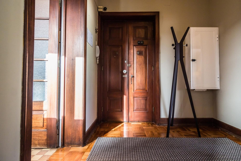 Room 4, Santa Catarina 4E in Oporto, Porto