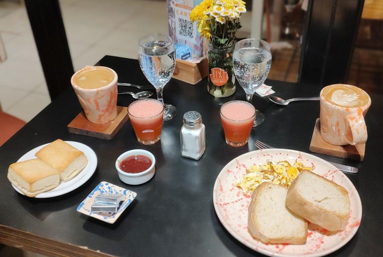 Food & Drinks, Hostal Vampaya, Capital