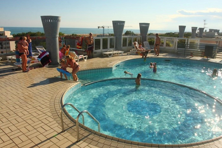 Sport & Beauty, One-Bedroom Apartment in residence with swimming pool - By Beahost Rentals, Venezia