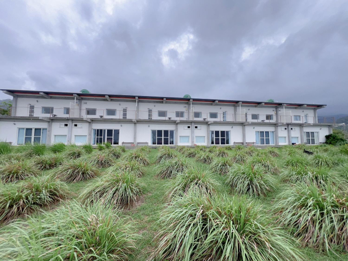 Exterior 5