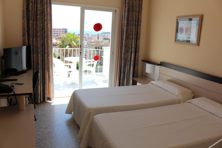 Bedroom 3, Hotel Best Lloret Splash, Girona