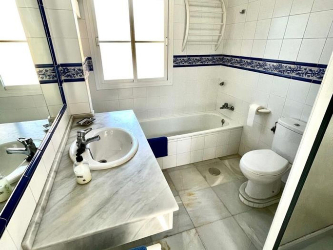 Bathroom 4, Villa Estuario in Chiclana de La Frontera, Cádiz