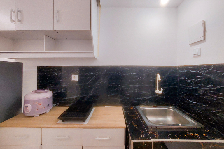 Others 4, Homey and Restful Studio Urbantown Serpong Apartment By Travelio, Tangerang Selatan