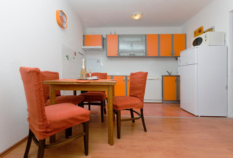 Others 5, City Apartments Nada, Makarska