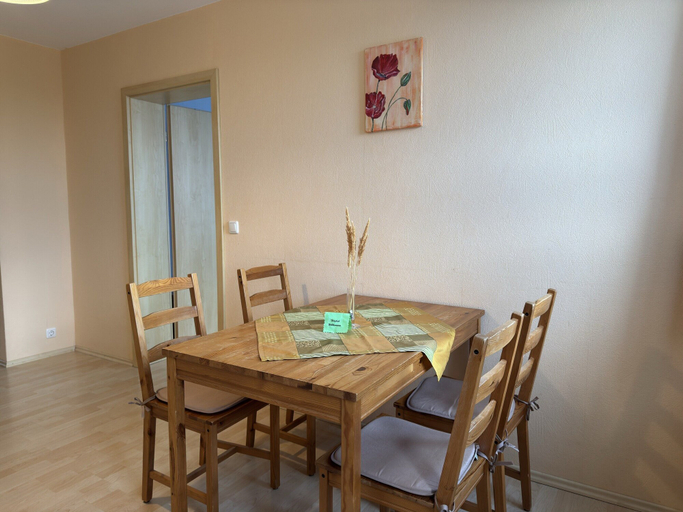 Dining 4, Charmante Ferienwohnung mit Garten in Wiek, Vorpommern-Rügen