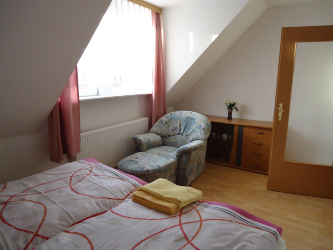 Bedroom 2, Pension an der Stadtmauer, Harz