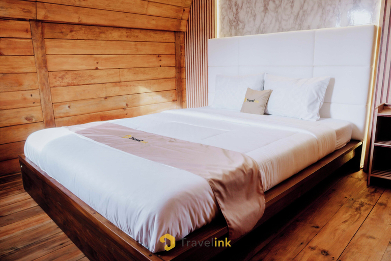 Bedroom 13