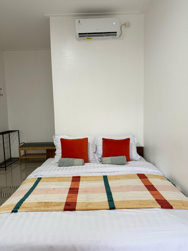 bedroom 12