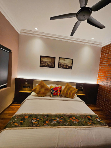 Bedroom 6