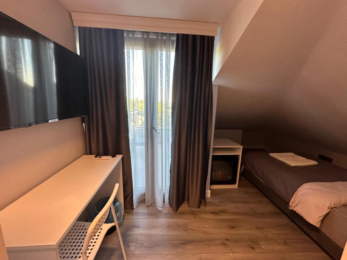 Bedroom 4, ASLAN AİRPORT HOTEL, Arnavutkoy
