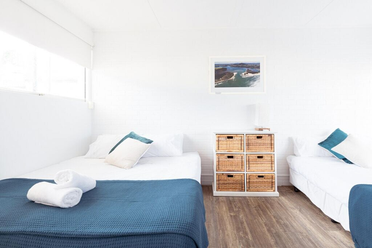 Bedroom 2, Shoalhaven Heads Hotel, Shoalhaven - Pt B