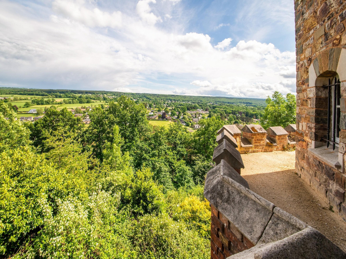 Others 5, Impressive Castle in Spa With a Swimming Pool, Liège