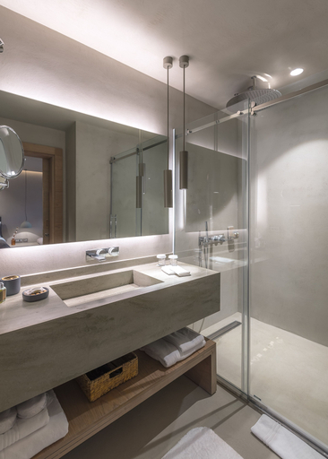 Bathroom 5, Omm Inn, Merkez