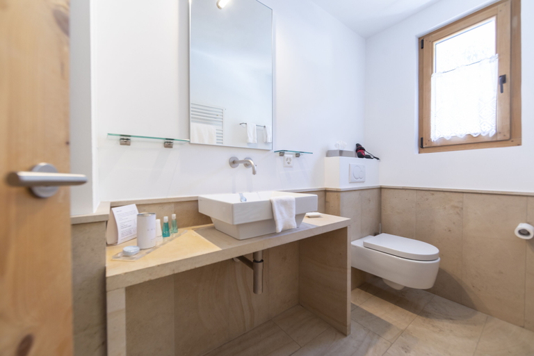 Bathroom 3, Hotel Müller Mountain Lodge, Maloja