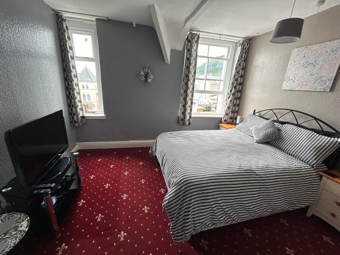 Bedroom 3, St Moritz, Conwy