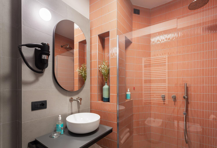 Bathroom 5, Hotel Arc En Ciel, Imperia