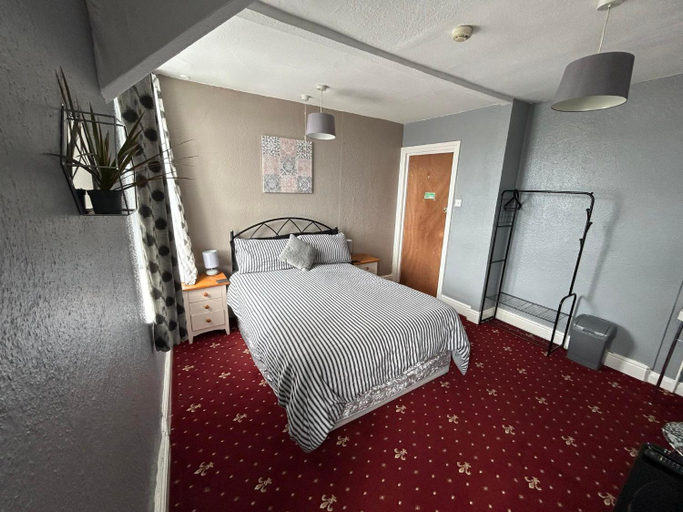 Bedroom 2, St Moritz, Conwy