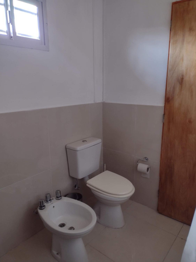 Bathroom 3, Portal del Sol 2222, Calamuchita