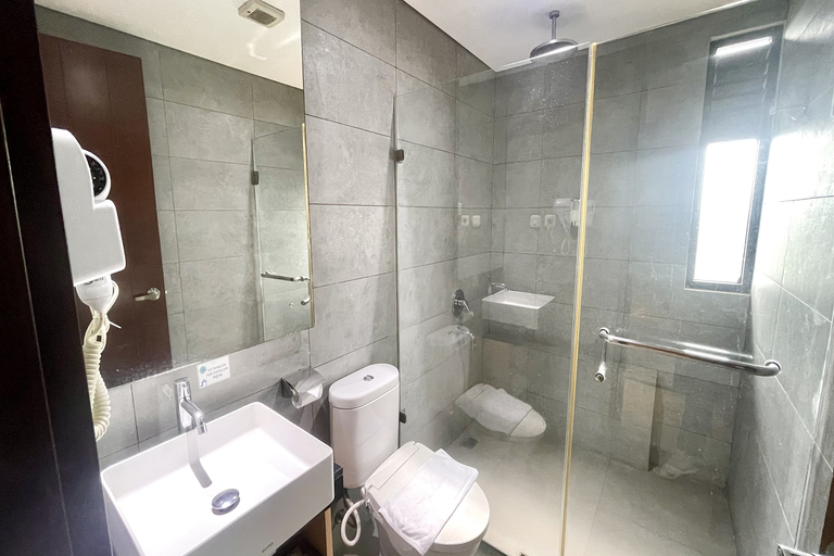 Bathroom 4