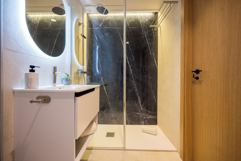 Bathroom 3, Iconic Suites, Madrid