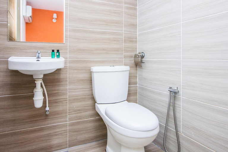 Bathroom 4