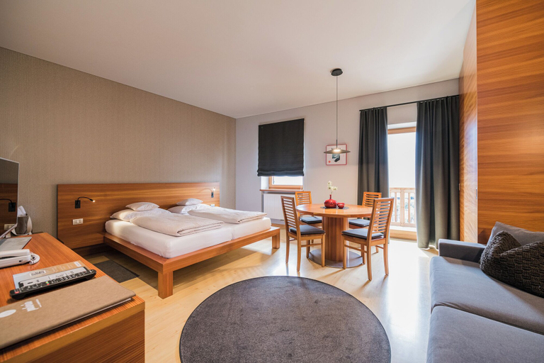 Bedroom 3, paloria apartments & sport, Bolzano
