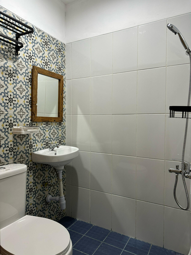 bathroom 7